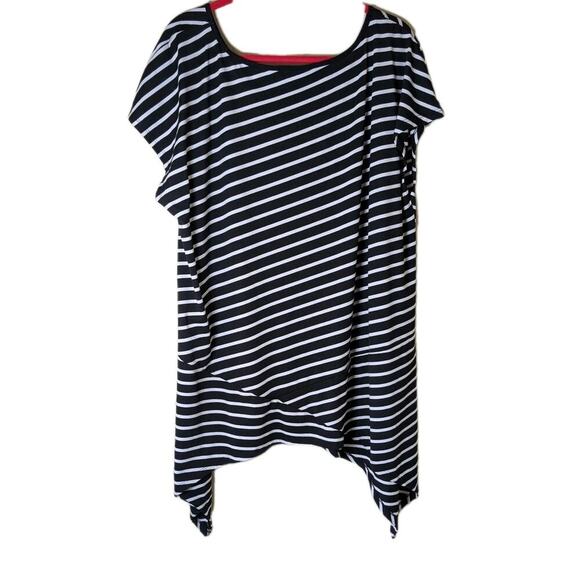 Avenue Top Womens Plus Size 20/22 2X Blqck White Striped Angled Hem Stretch - Picture 2 of 7